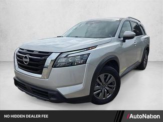 Used 2025 Nissan Pathfinder SV FWD video 1