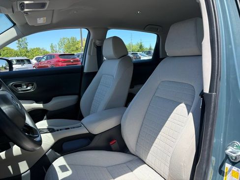 Used 2024 Honda HR-V LX image 2
