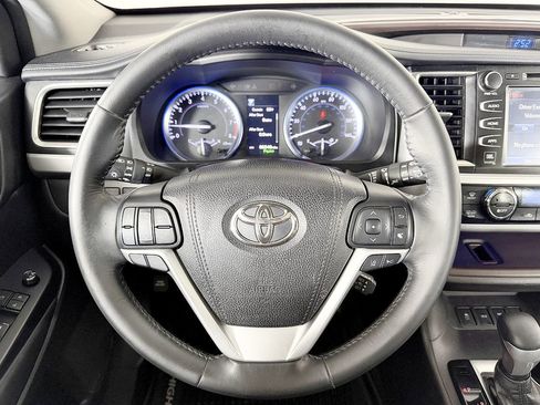 Used 2018 Toyota Highlander Limited image 60