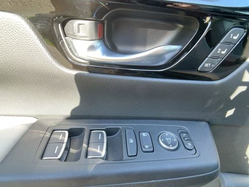 Used 2024 Honda CR-V EX-L image 14