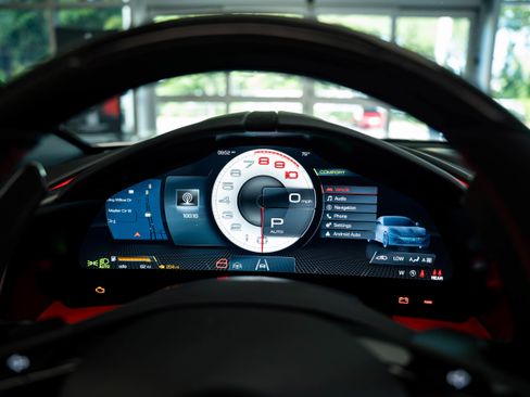 Used 2024 Ferrari Roma Spider image 36