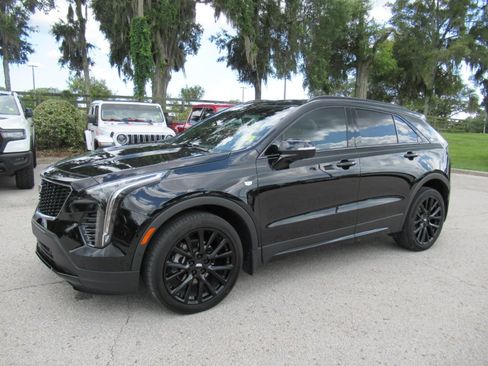 Used 2022 Cadillac XT4 Sport w/ Comfort Package FWD image 4