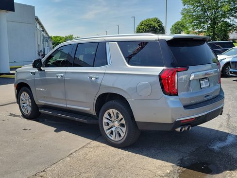 Used 2024 GMC Yukon Denali w/ Advanced Technology Package AWD/4WD image 3