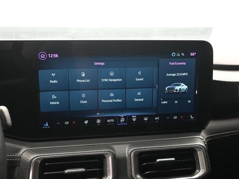 Used 2025 Ford Mustang GT Premium RWD image 13