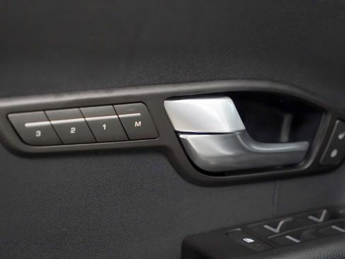 Used 2014 Land Rover Range Rover Evoque Pure Plus image 21