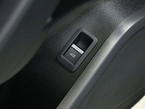 Used 2025 Audi Q5 2.0T Premium image 33