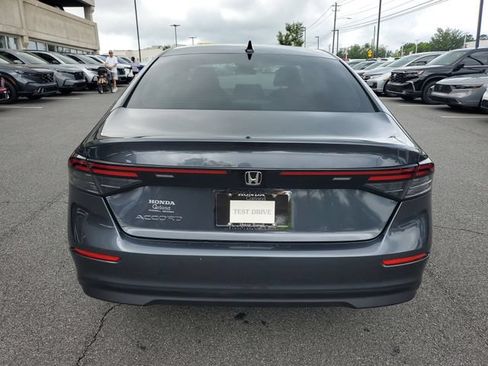 Used 2025 Honda Accord SE image 5