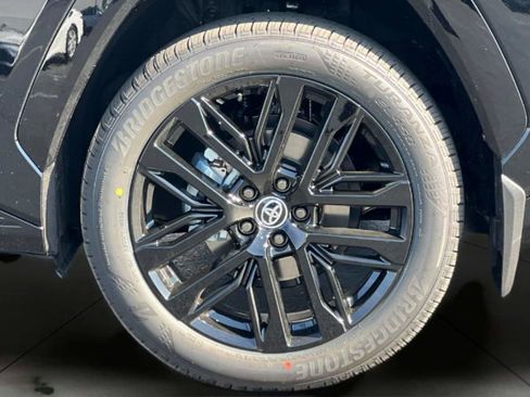New 2026 Toyota RAV4 XSE AWD/4WD image 33