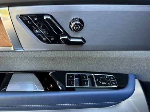 Certified 2026 Cadillac Vistiq Premium Luxury w/ LPO, Floor Liner Package AWD/4WD image 9