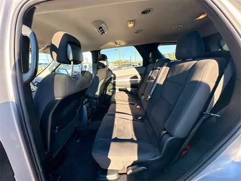 Used 2019 Dodge Durango SXT w/ 3rd Row Seating Group image 17