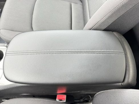 Used 2017 Chevrolet Malibu LT w/ Driver Confidence Package image 16