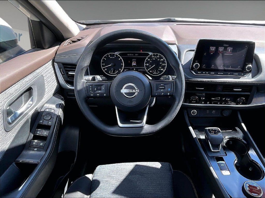 Certified 2023 Nissan Rogue SV AWD/4WD image 17