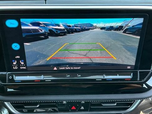 Certified 2024 Volkswagen Atlas Cross Sport SE FWD image 23
