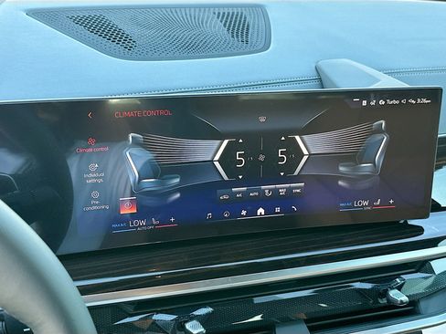 New 2026 BMW X5 sDrive40i w/ Premium Package image 13