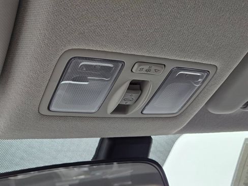 Used 2026 Hyundai Venue SEL FWD image 27