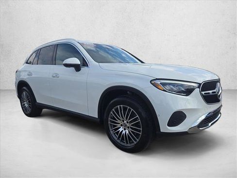 Certified 2026 Mercedes-Benz GLC 300 image 3