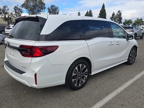 Used 2026 Honda Odyssey Elite image 2