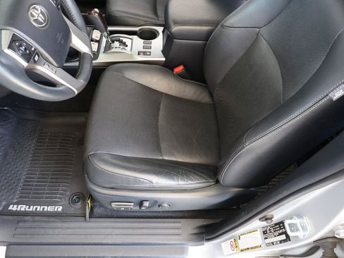 Used 2018 Toyota 4Runner Limited AWD/4WD image 43