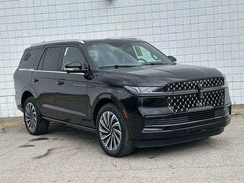 New 2026 Lincoln Navigator Black Label AWD/4WD image 30