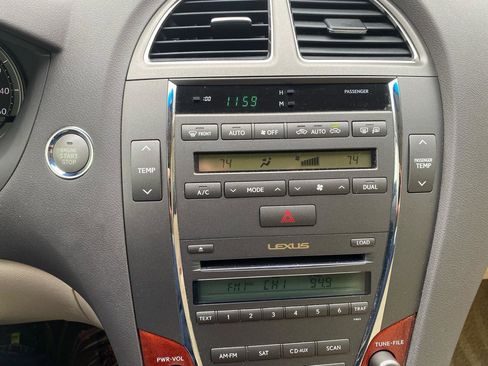 Used 2011 Lexus ES 350 4dr Sdn image 18