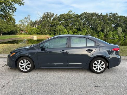 Certified 2025 Toyota Corolla LE FWD image 3