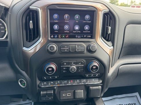 Used 2021 Chevrolet Silverado 1500 High Country w/ Technology Package image 34