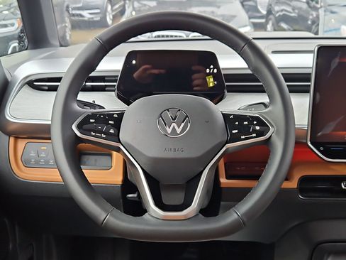 New 2025 Volkswagen ID. Buzz Pro S Plus image 14