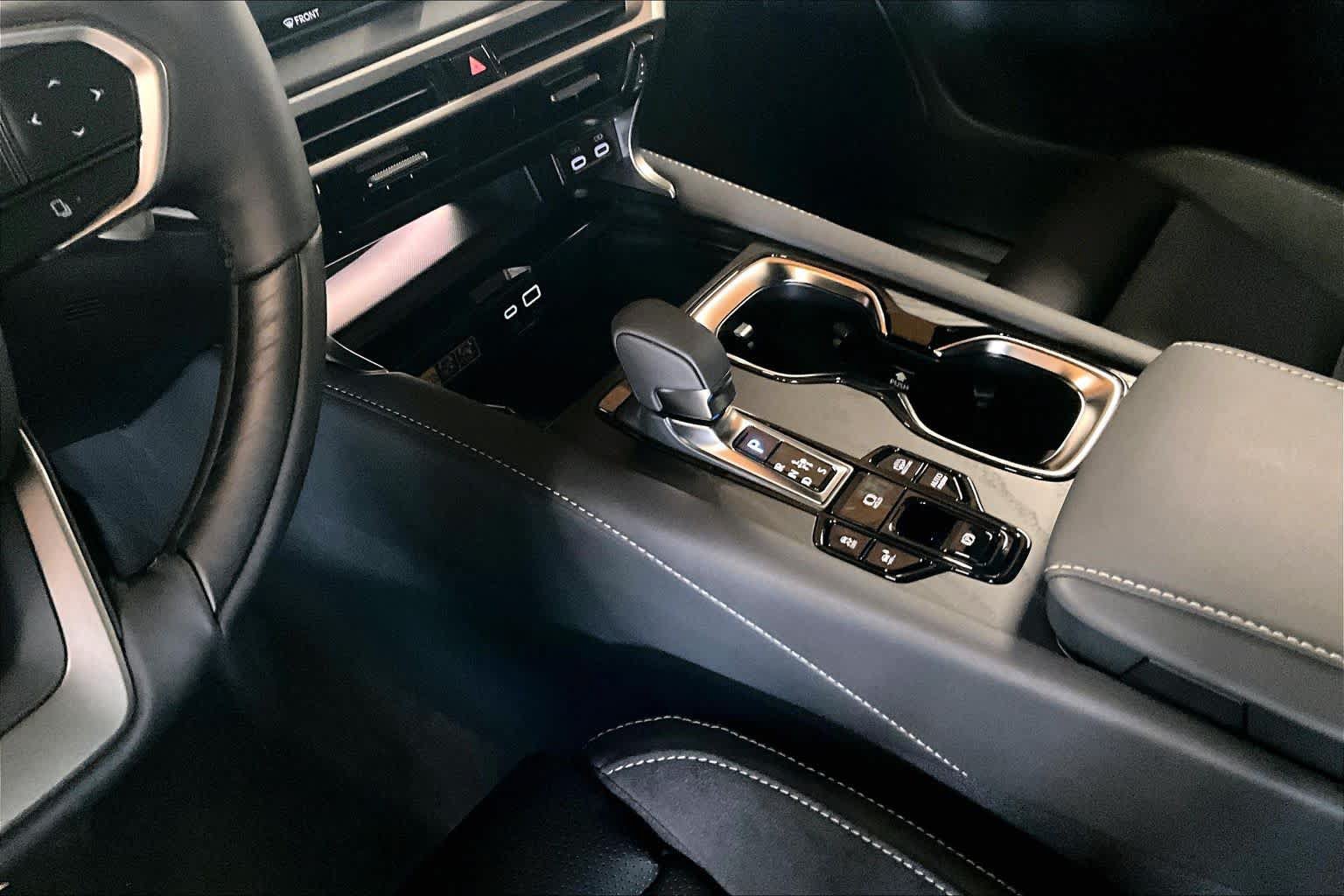 New 2026 Lexus RX 450h AWD image 8
