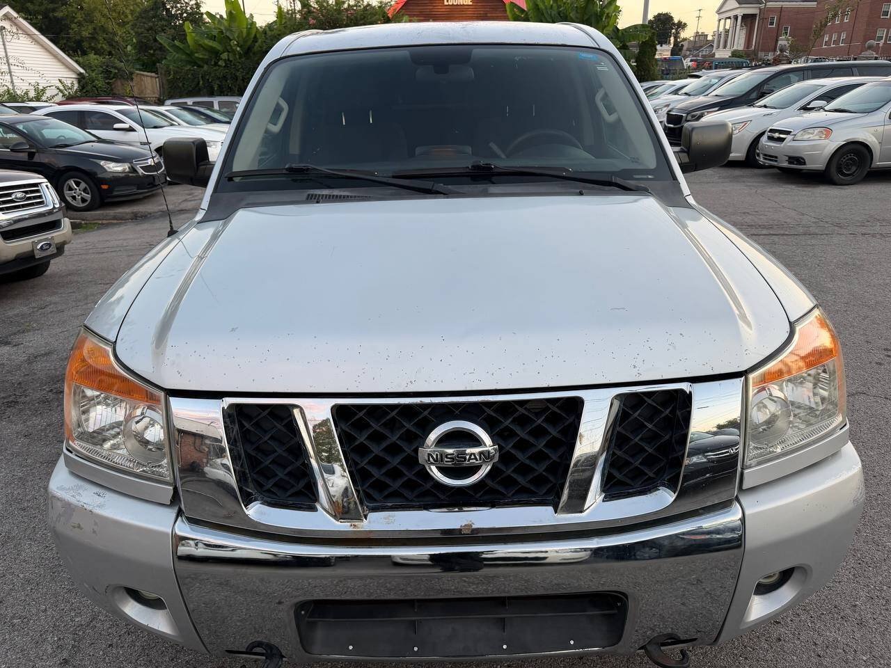 Used 2013 Nissan Titan SV AWD/4WD image 7