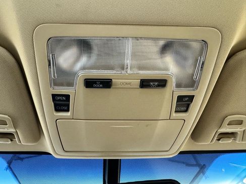 Used 2014 Toyota Avalon XLE Touring FWD image 39