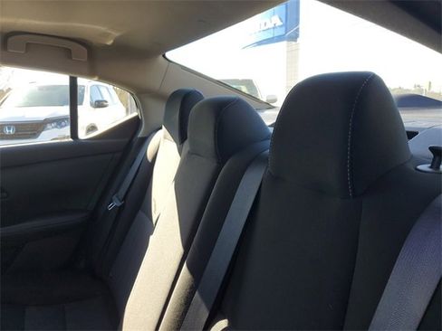 Used 2025 Nissan Sentra SV image 9