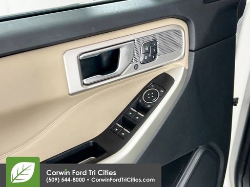 Used 2021 Ford Explorer Limited w/ Hybrid Equipment Group 310A image 12