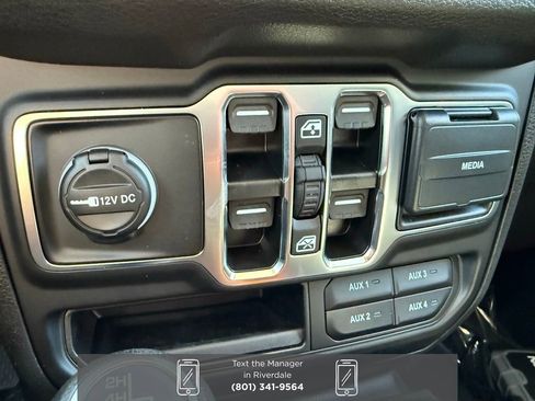 New 2025 Jeep Gladiator Sport image 23