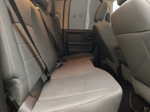 Used 2019 RAM 1500 Express RWD image 19