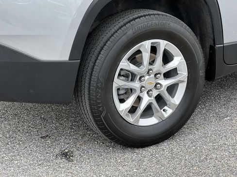 Used 2023 Chevrolet Traverse LS w/ Safety Package FWD image 31