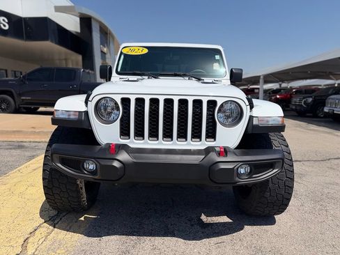 Used 2023 Jeep Gladiator Rubicon w/ Cold Weather Group AWD/4WD image 2