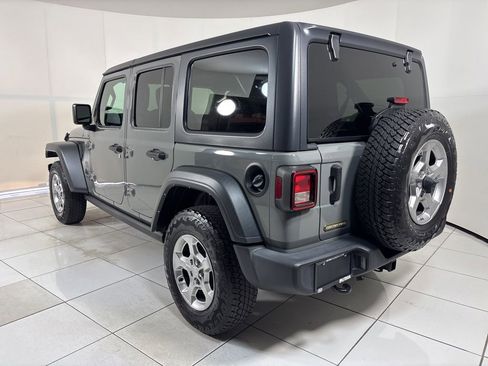 Used 2021 Jeep Wrangler Unlimited Sport AWD/4WD image 3