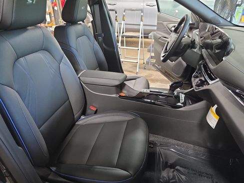 New 2026 Buick Envista Sport Touring w/ Convenience II Package FWD image 10