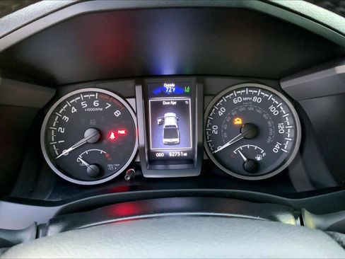 Used 2023 Toyota Tacoma TRD Off-Road w/ Advanced Technology Package AWD/4WD image 25