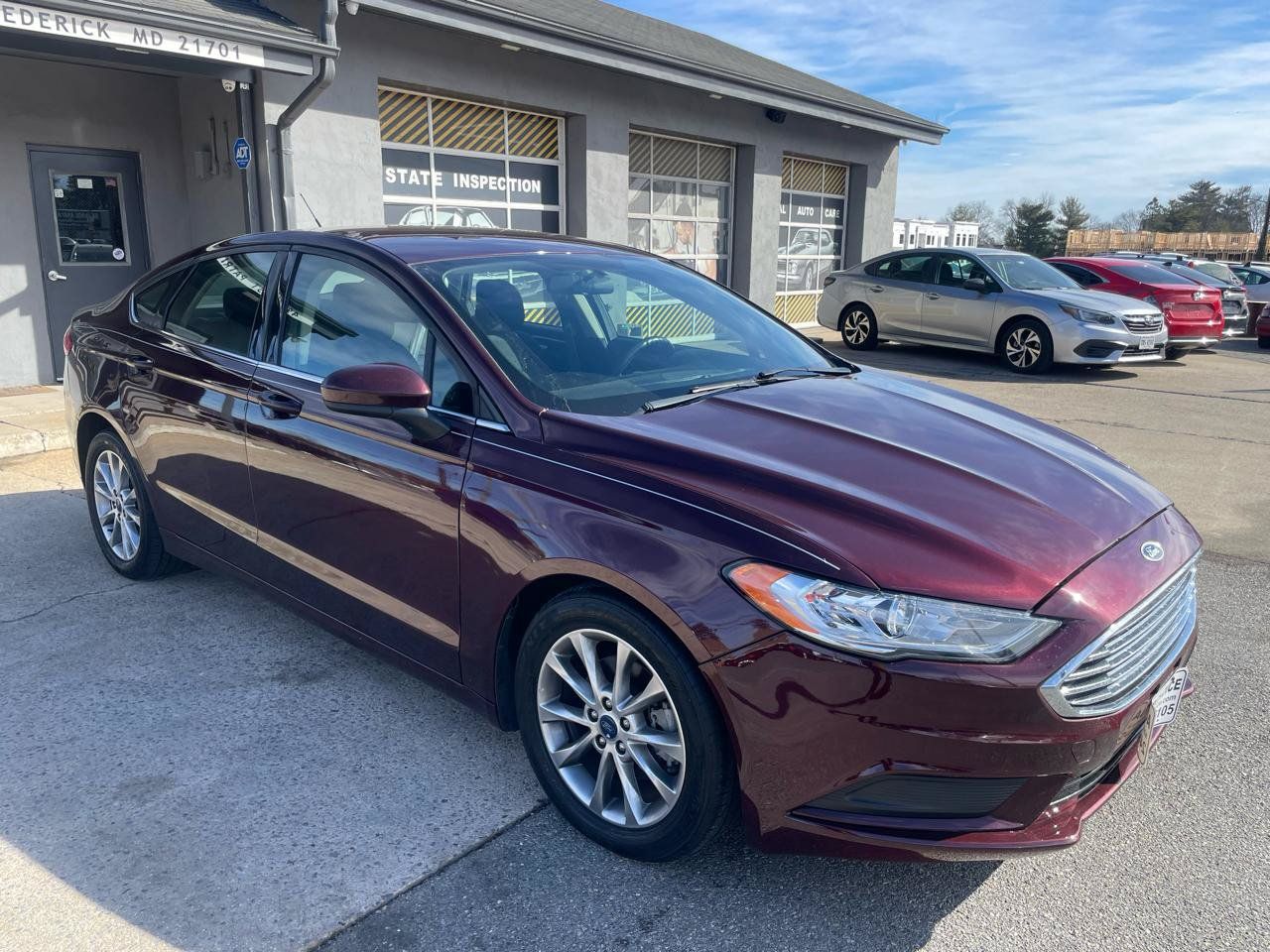 Used 2017 Ford Fusion SE w/ Fusion SE Technology Package FWD image 18