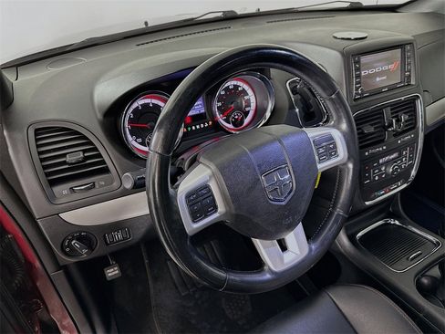 Used 2020 Dodge Grand Caravan GT image 9