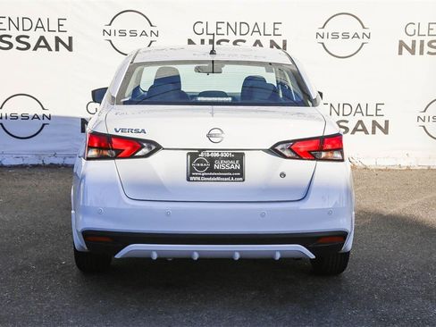 Used 2025 Nissan Versa S w/ Trunk Package image 7