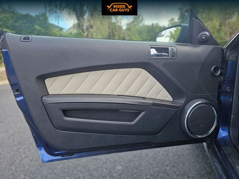 Used 2012 Ford Mustang Premium image 10