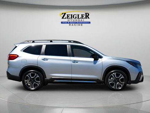 Used 2024 Subaru Ascent Touring AWD/4WD image 8