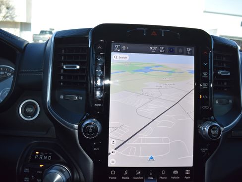 Used 2024 RAM 1500 Laramie image 19