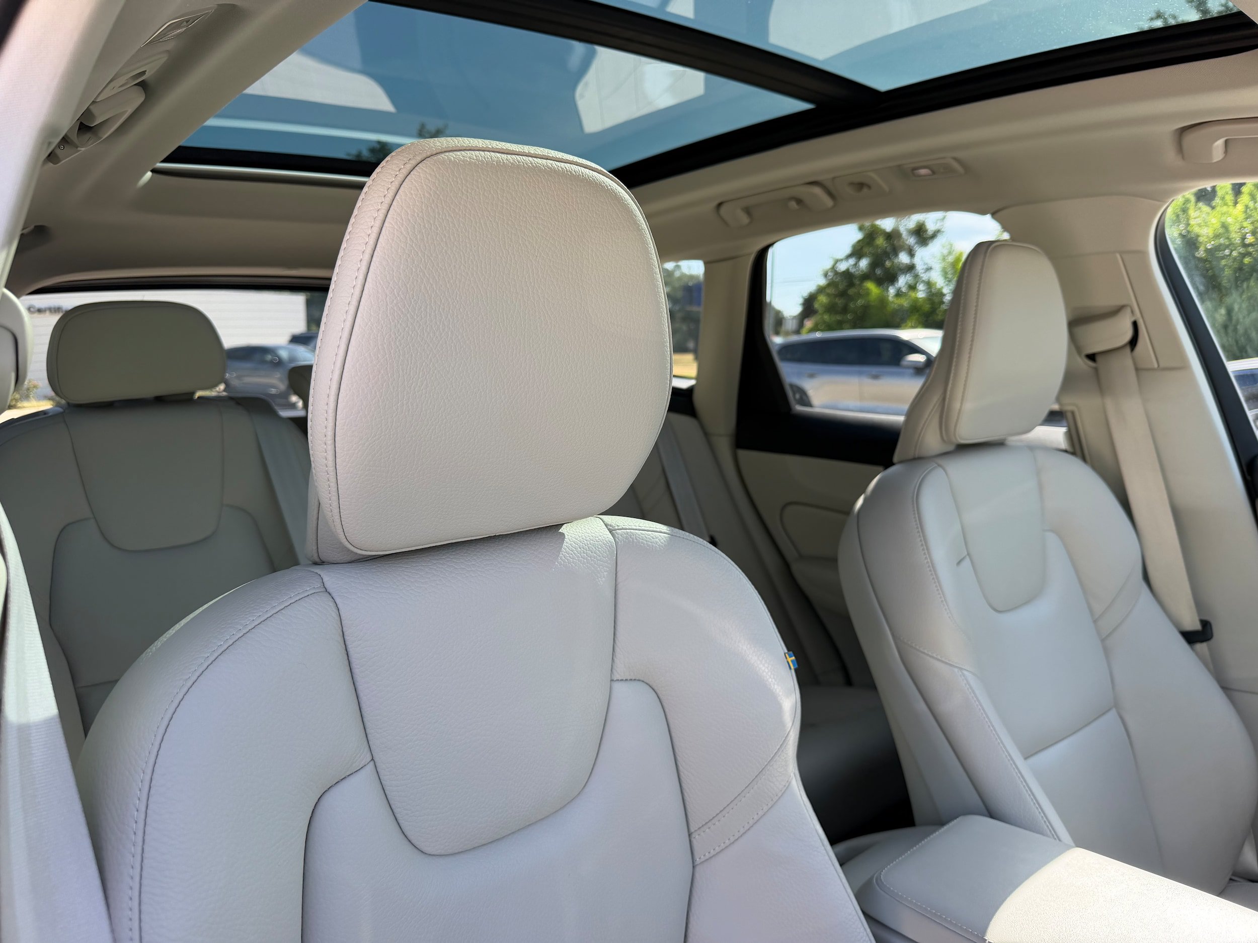 Certified 2024 Volvo XC60 B5 Core w/ Protection Package Premier AWD/4WD image 10