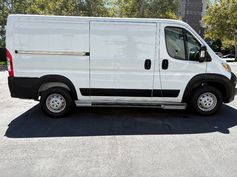Used 2023 RAM ProMaster 2500 image 5