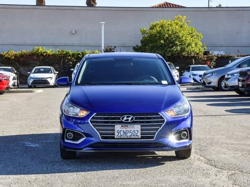 Used 2022 Hyundai Accent SEL image 2
