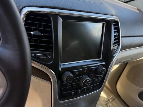 Used 2015 Jeep Grand Cherokee Overland w/ Advanced Technology Group image 7