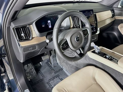 Certified 2026 Volvo XC90 B5 Plus w/ Protection Package image 9